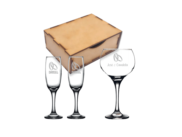Caja de madera con copas ballon